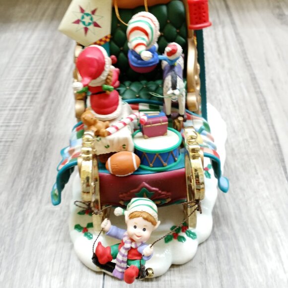 Enesco "Gettin' Ready to Go Ho Ho Ho" Musical Sleigh - Picture 7 of 11